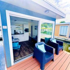 ''Statia'' Cozy & Romantic Houseboat in Maastricht