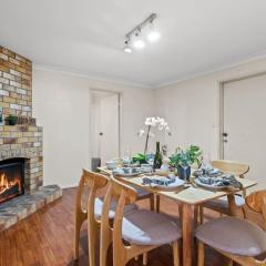 Peaceful 4BR at Sunnybank CBD with 2Parking Yard and Mall