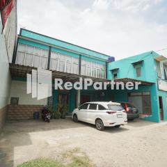 Surabaya Jaya Hotel near Soekarno Hatta Airport Redpartner