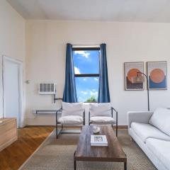 Cozy 3BR 2BA Apt in East Manhattan!