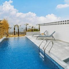 Pohang Uni’s Ocean Pool Villa