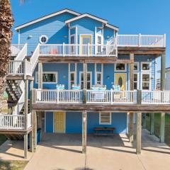 Port Aransas Home Private Pool Less Than 1 Mi to Beach!