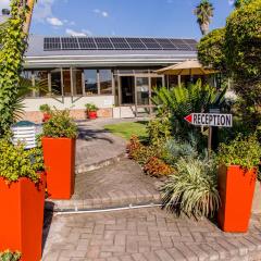 Twins Guesthouse NO LOAD SHEDDING