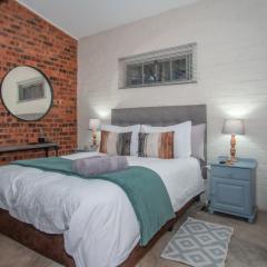 Bushbaby Cottage in Hartbeespoort
