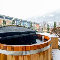Lodge 1, Hot Tub And Bbq