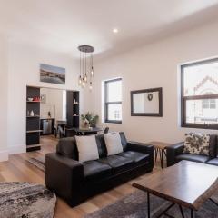 3 Bedroom Spacious Inner-City Pad with car park
