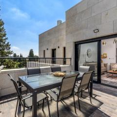 Luxury New 2BR at Emek Refaim