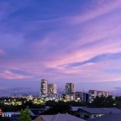 City Skyline Views Luxury 5 Bed Home Pool