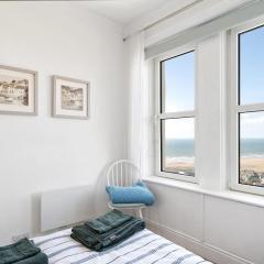 Apartment Expansive Sea Views Private Parking