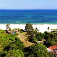 Salty's Kitesurf Village