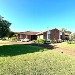 Bignell Family Home-Stay