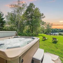 Waterside Haven by AvantStay Lakefront Hot Tub Game Room Fire Pit