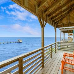 Waterfront Shared Boat Dock Pool w Views Ariel’s Grotto by AvantStay