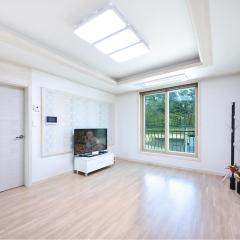 Samcheok Jisu Pension