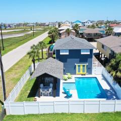 Boujee Pelican by AvantStay PoolGame RoomViews