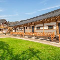 Gyeongju gampo byeolbit hanok Pension