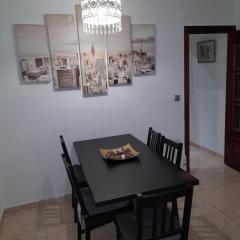 Sweet house close to airport