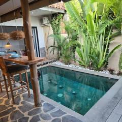 Villa crush of heart with swimming pool