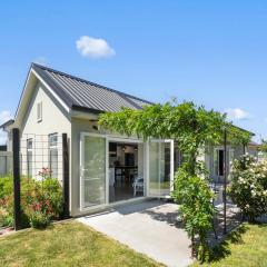 Provence on Cologne - Martinborough Holiday Home