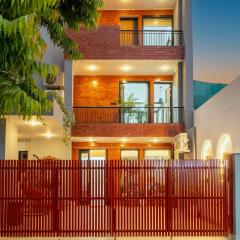 Alaya Stays Ramalaya 8 BHK Villa with Garden