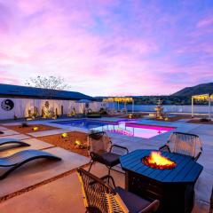 HUGE House in Joshua Tree/Yucca Valley with Pool & Hot Tub
