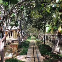 Hide Away Bungalows in Ben Tre City