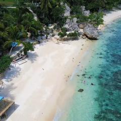 BuLahan Beach Resort Couple Room