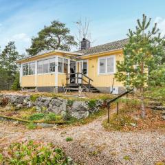 Stunning Home In Vretstorp With House Sea View