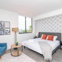 King Bed brand new Oasis minutes to Brickell