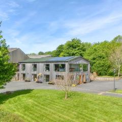 1 Little Broomcroft