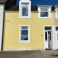 2 Bed seafront cottage in Portpatrick