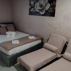 Mini wellness studio-near the airport