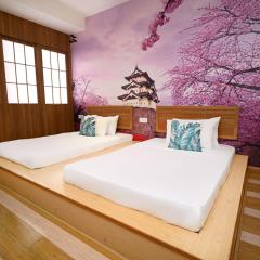 Swing & Pillows - USJ Taipan