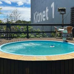 Kitnet 1 na Joaquina com piscina