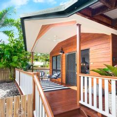 The Cottage - Mountain Views 1BR - 5 min to Beach
