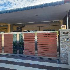 Cozy homestay Bendahara