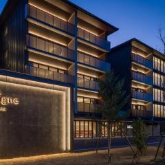 HOTEL LA VIGNE HAKUBA by Onko Chishin