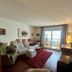 Quiet, comfortable great location 2 bedroom