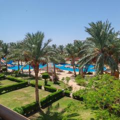 Cozy Sunny Studio with Pool View - Sahl Hasheesh