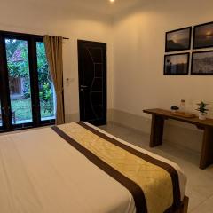 Room #5 Mari Posa Cottage
