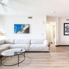 Chic 2BR Condo Retreat in the Heart of WeHo