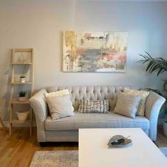 67 - Walking distance to downtown