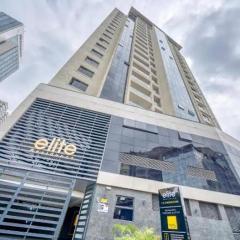 Elite Residence 7 Star Luxe Condo with Gym and Pool next to JW Marriott, Westlands Airport Shuttle, Luggage Storage available