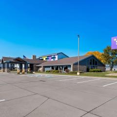 Spark by Hilton Cedar Falls