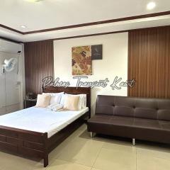 Palmas Transient Kawit