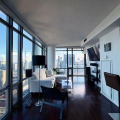 Murano Condos - Bay & College - Fully Equipped Downtown Toronto Condo