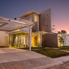 Golf View Home by StayJade, 4BHK, Projector