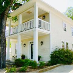 Emigrant's Inn