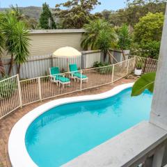 3BDRM Bayside Family Retreat with Pool with Pool & Games Room