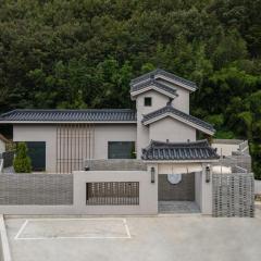 Hoshiga Pool Villa